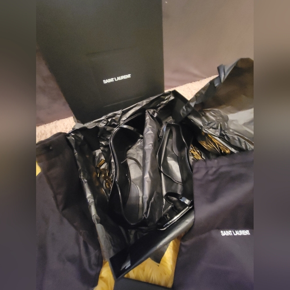 Yves Saint Laurent - Opyum YSL Logo-Heel Sandals with Golden Hardware - Picture 3 of 8